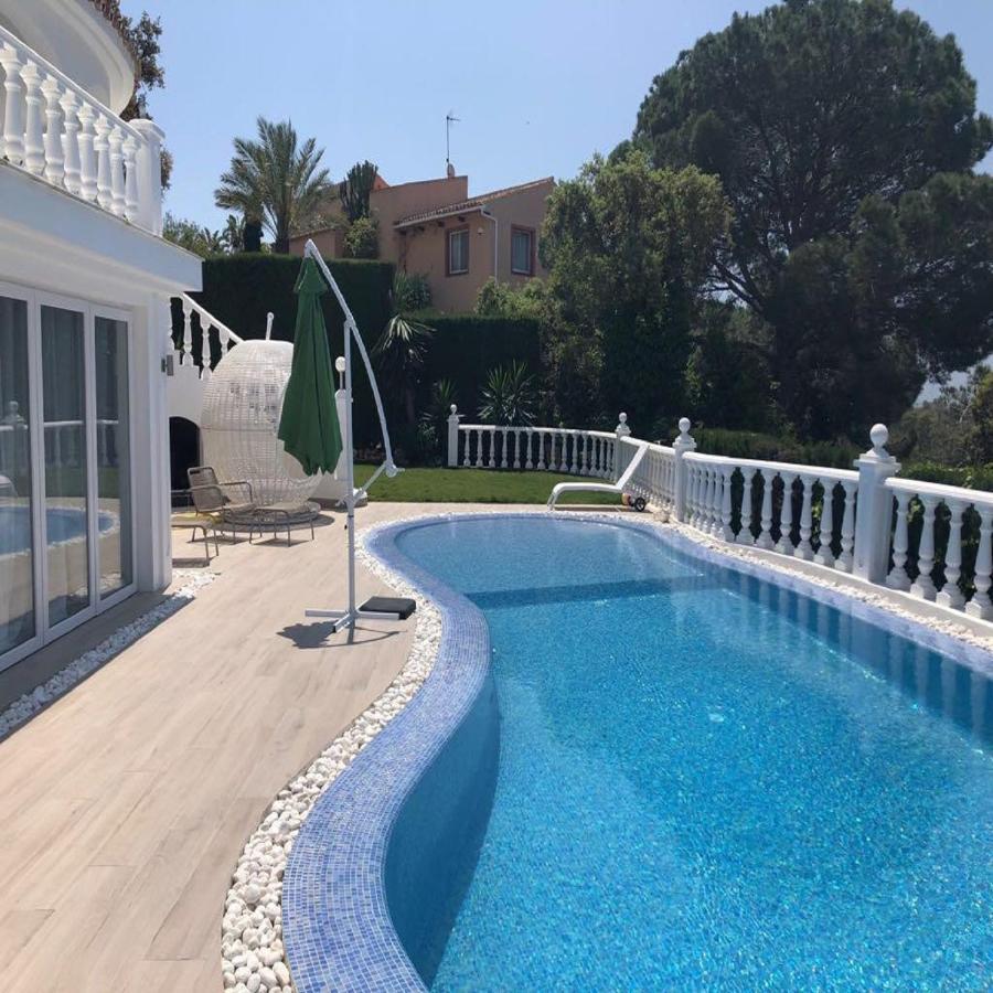 R02 Luxury Apartment In Villa With Pool And Garden 마르베야 외부 사진